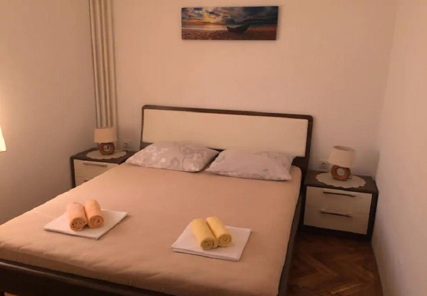 Apartments And Rooms Ognjen - Family Apartments With Free Parking Betina  Εξωτερικό φωτογραφία