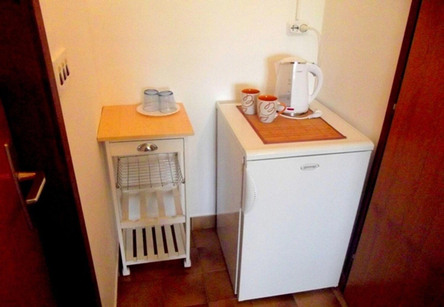 Apartments And Rooms Ognjen - Family Apartments With Free Parking Betina  Εξωτερικό φωτογραφία